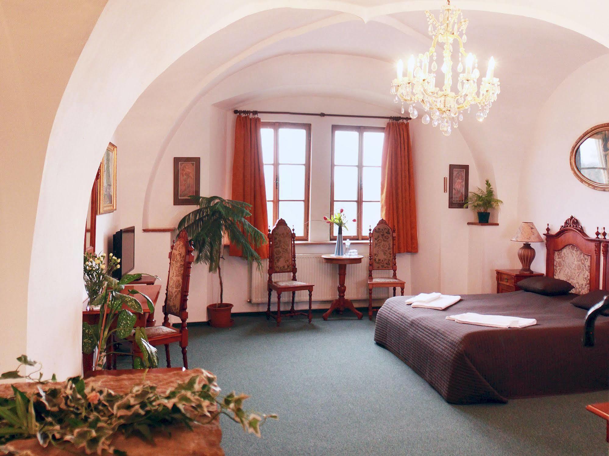 Hotel Zlaty Kohout Mladá Boleslav Zewnętrze zdjęcie