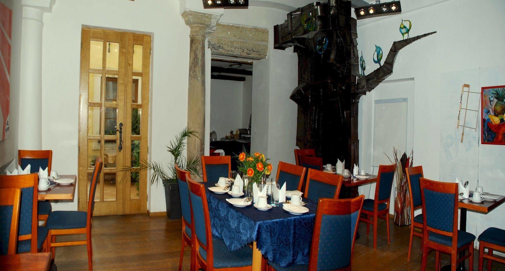 Hotel Zlaty Kohout Mladá Boleslav Zewnętrze zdjęcie